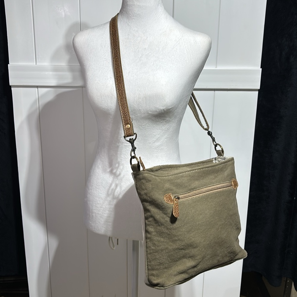 NWOT Myra Bag purse/crossbody - Picture 2 of 9